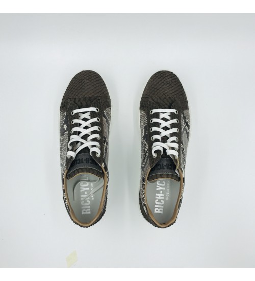 Handmade shoes snake skin leather